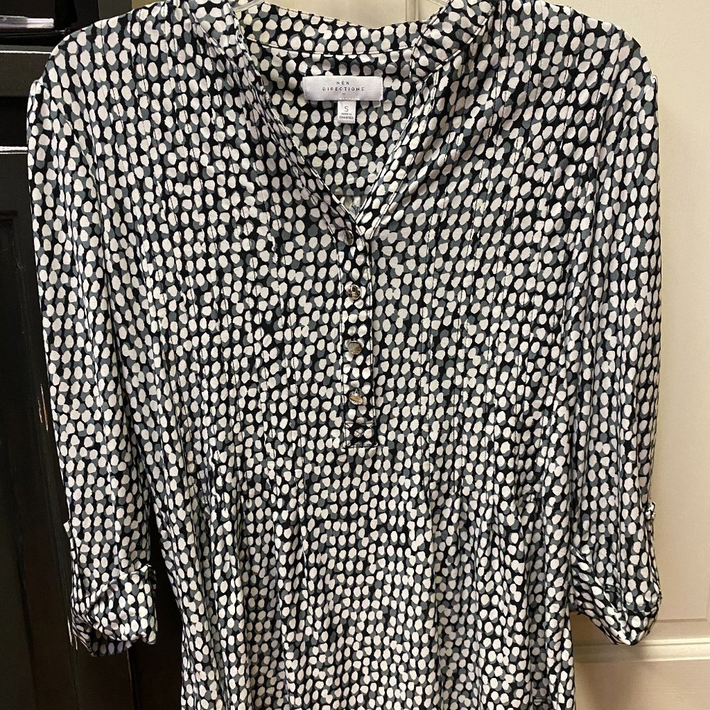 New Directions Size small 3/4 length sleeve top